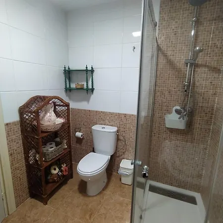 La Antigua Escuela Bajo La Tesla * Incinillas