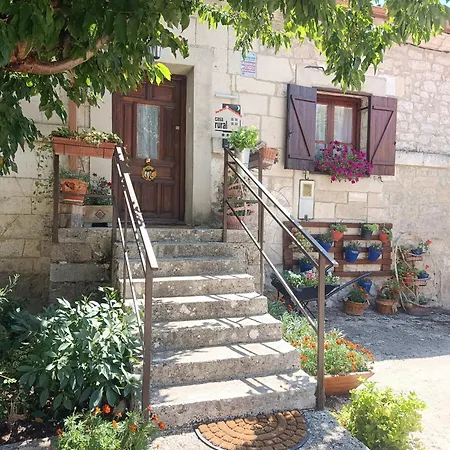 La Antigua Escuela Bajo La Tesla Holiday home