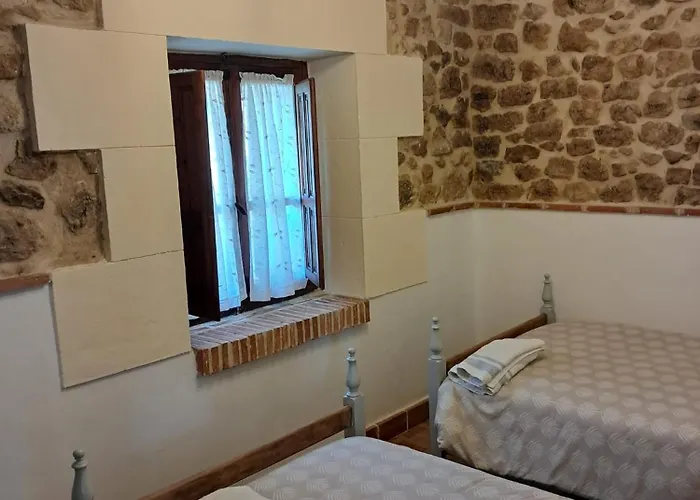 Casa vacanze La Antigua Escuela Bajo La Tesla Incinillas